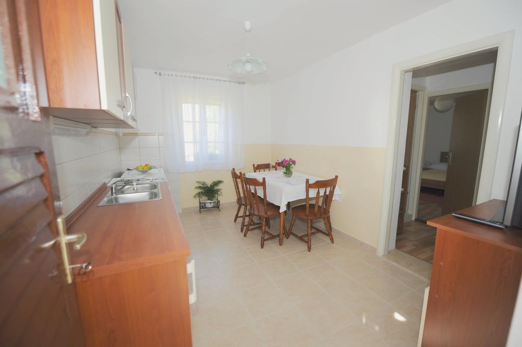 Apartment Karla Jadrtovac Habitación foto