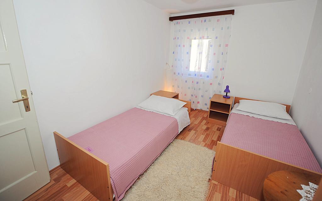 Apartment Karla Jadrtovac Habitación foto